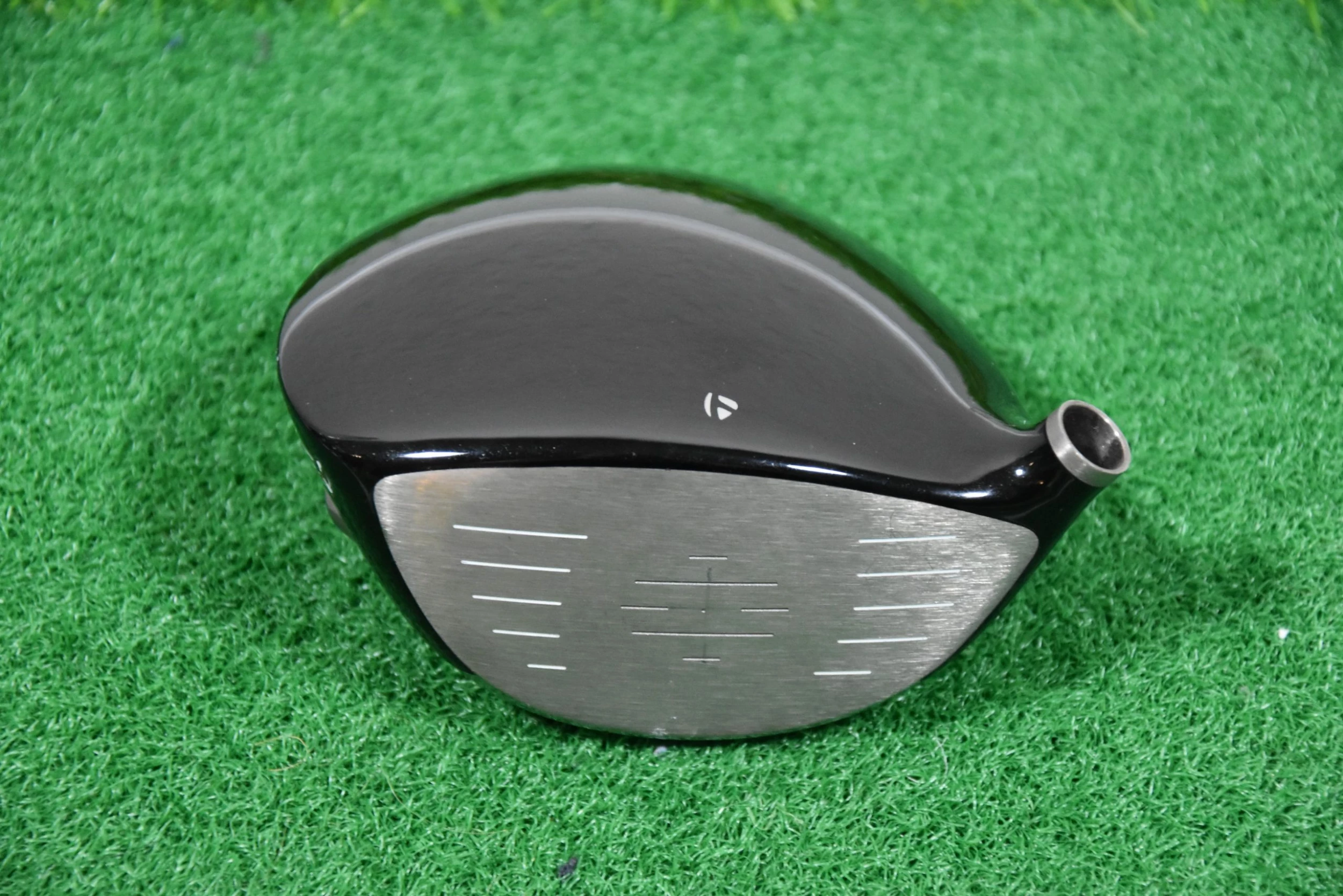 Taylormade R9 Tour Issue Driver 9.5° (Head Only) - Image 2